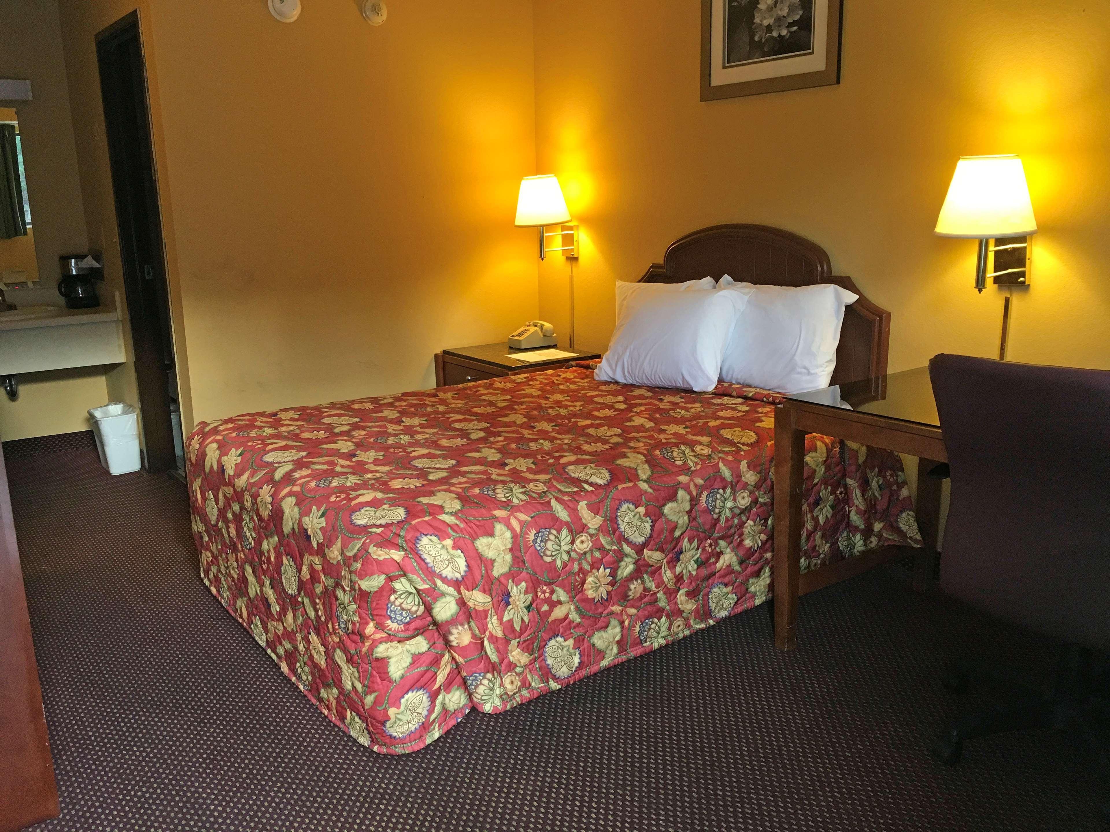 Days Inn By Wyndham York Alabama Exteriör bild